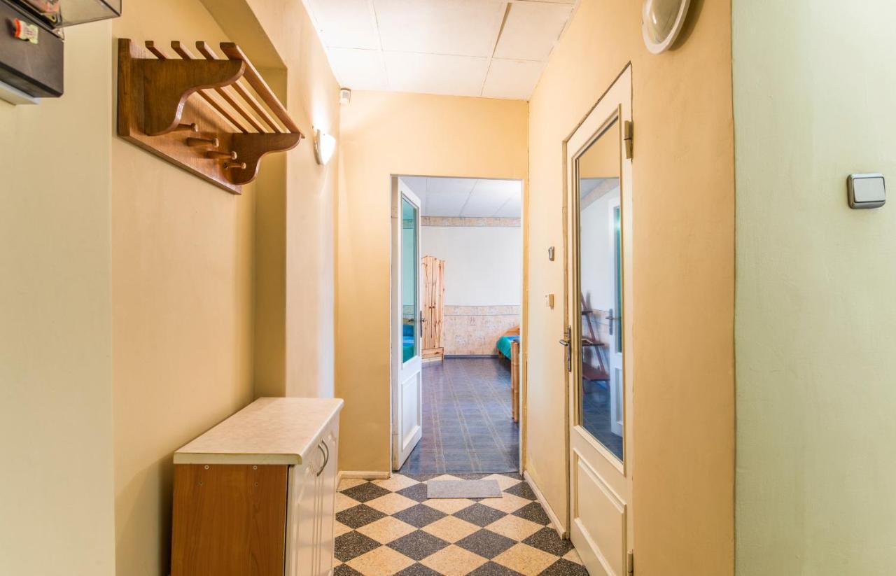 Sunny 1 Bedroom Apartment In Centre Of Riga Extérieur photo