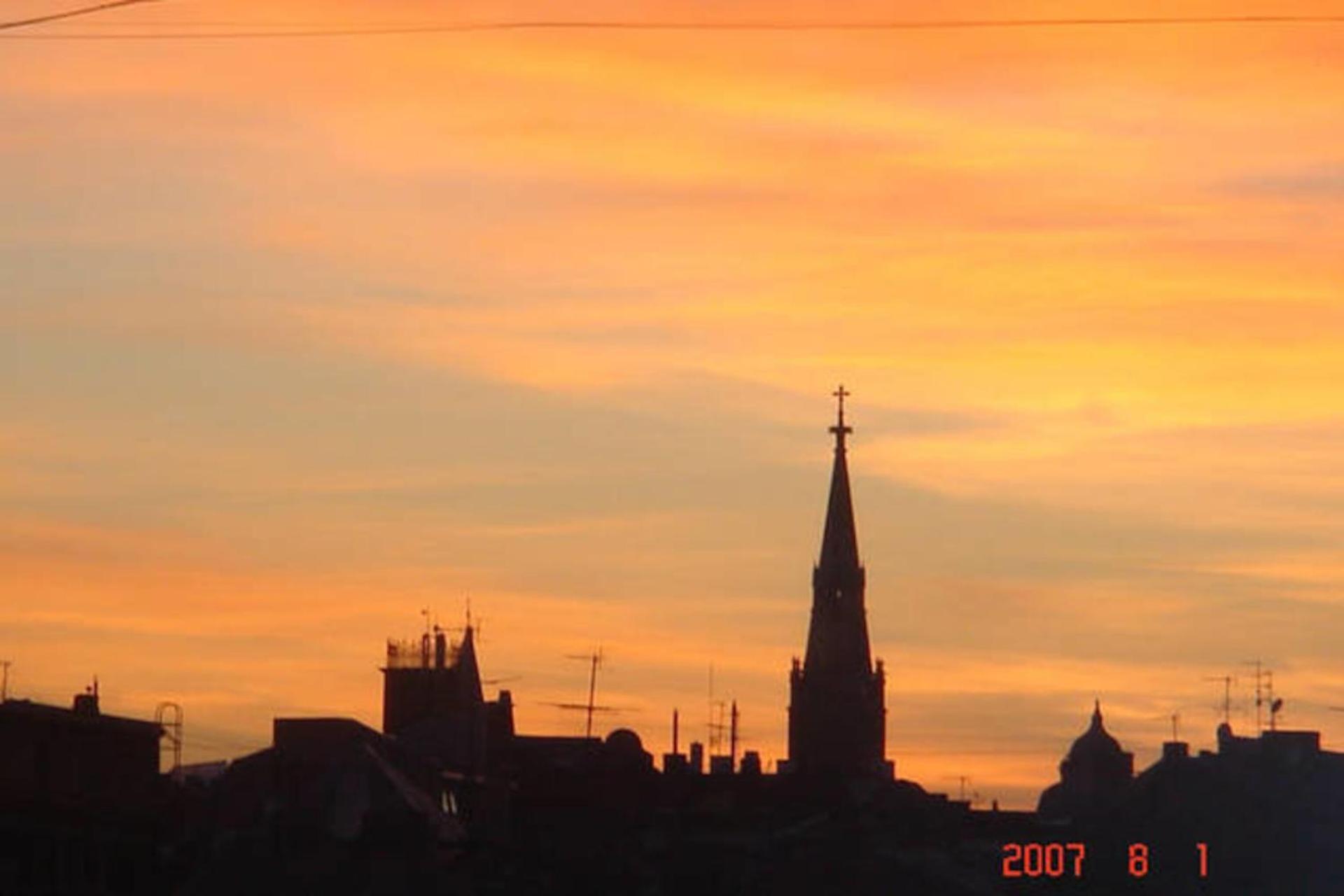 Sunny 1 Bedroom Apartment In Centre Of Riga Extérieur photo